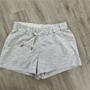 Lululemon Athletica On The Fly Light Gray Shorts